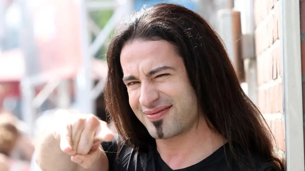 Bülent Ceylan Vermögen 2025: Einkommen, Karriere, Privatleben & Tagesablauf des Comedy-Stars